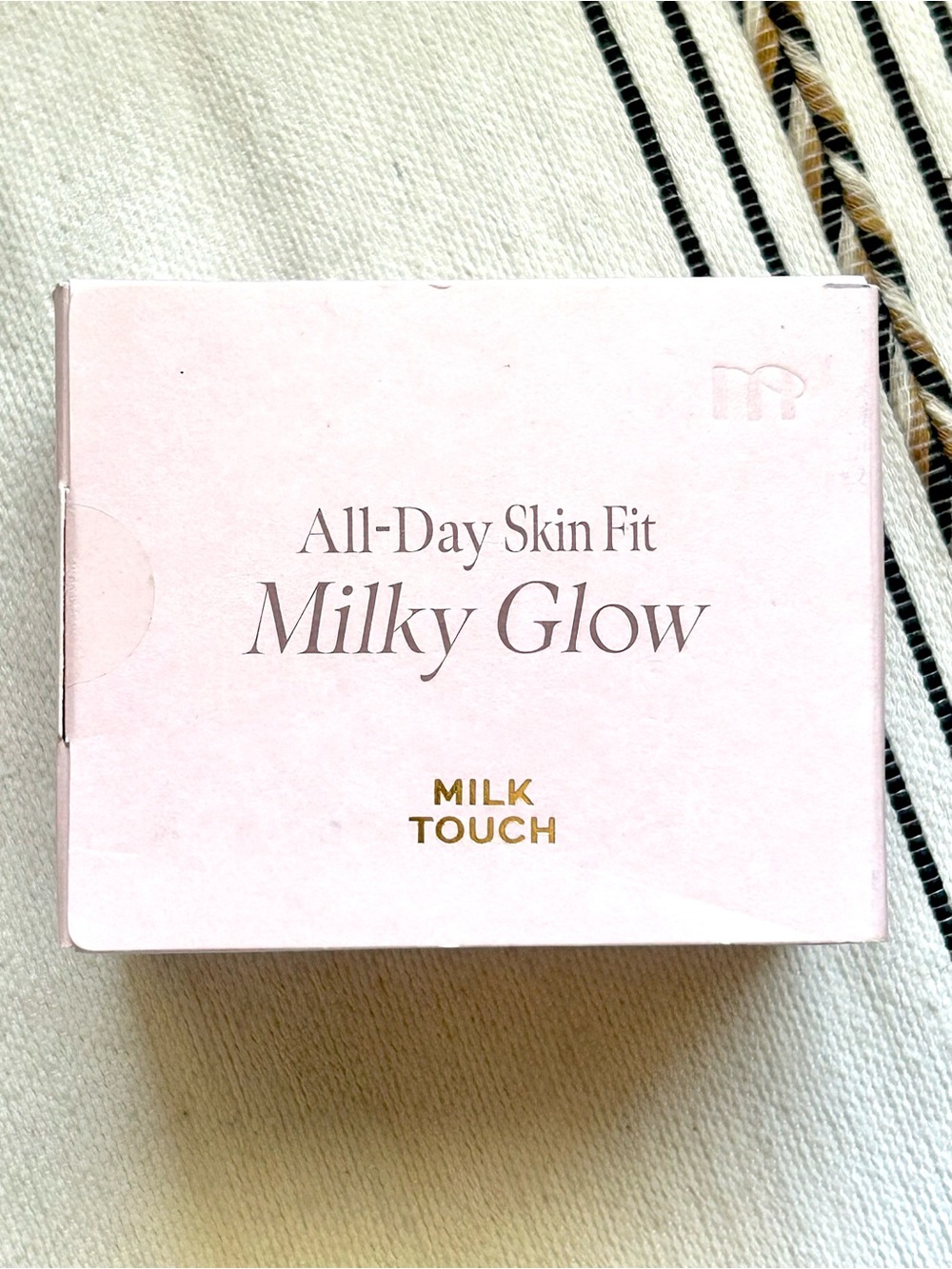 Milk Touch All-Day Skin Fit Milky Glow Cushion 01 Rosy Ivory + Refill SPF50+